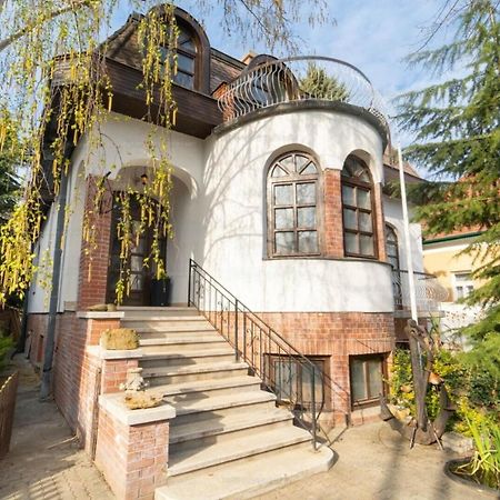 Villa Butterfly Budapeste Exterior foto